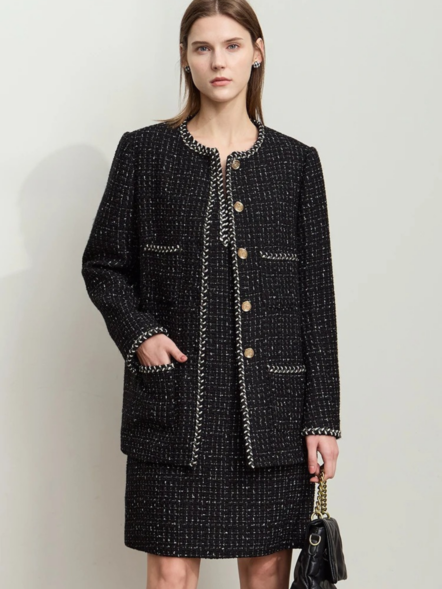 Wolljacke aus Tweed mit Riemchendetails
