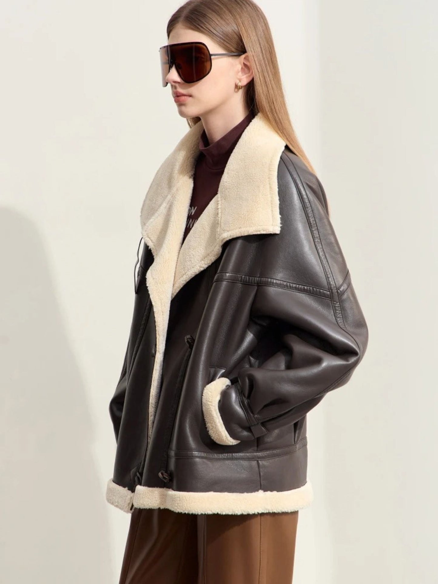 dicker Kunstlederjacke mit Shearling-Revers
