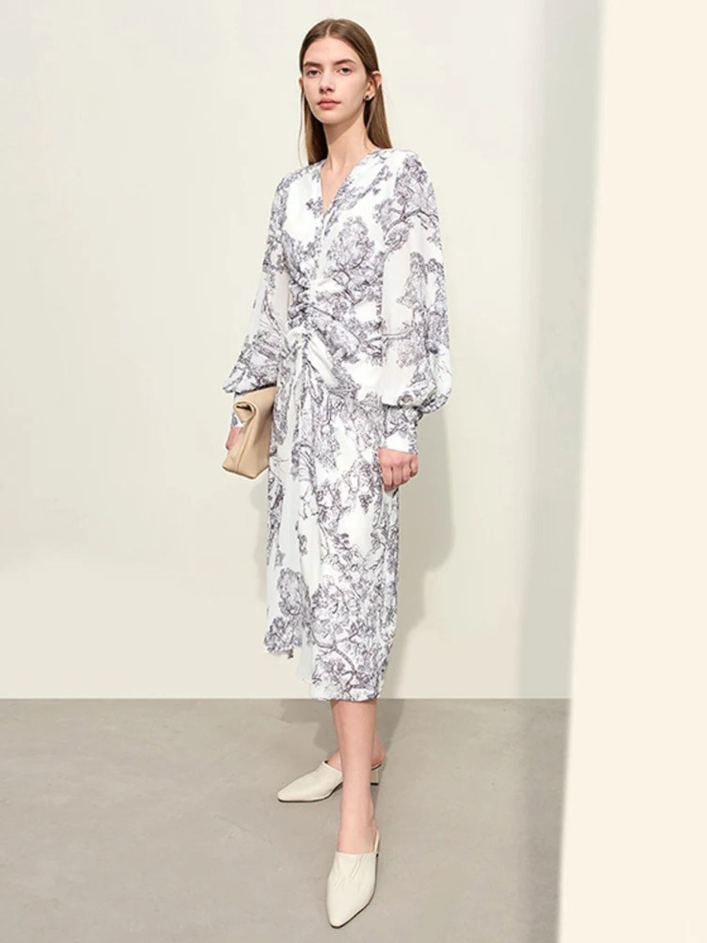 V-Ausschnitt Chiffon-Kleid mit Kordelzug und Laternenärmeln