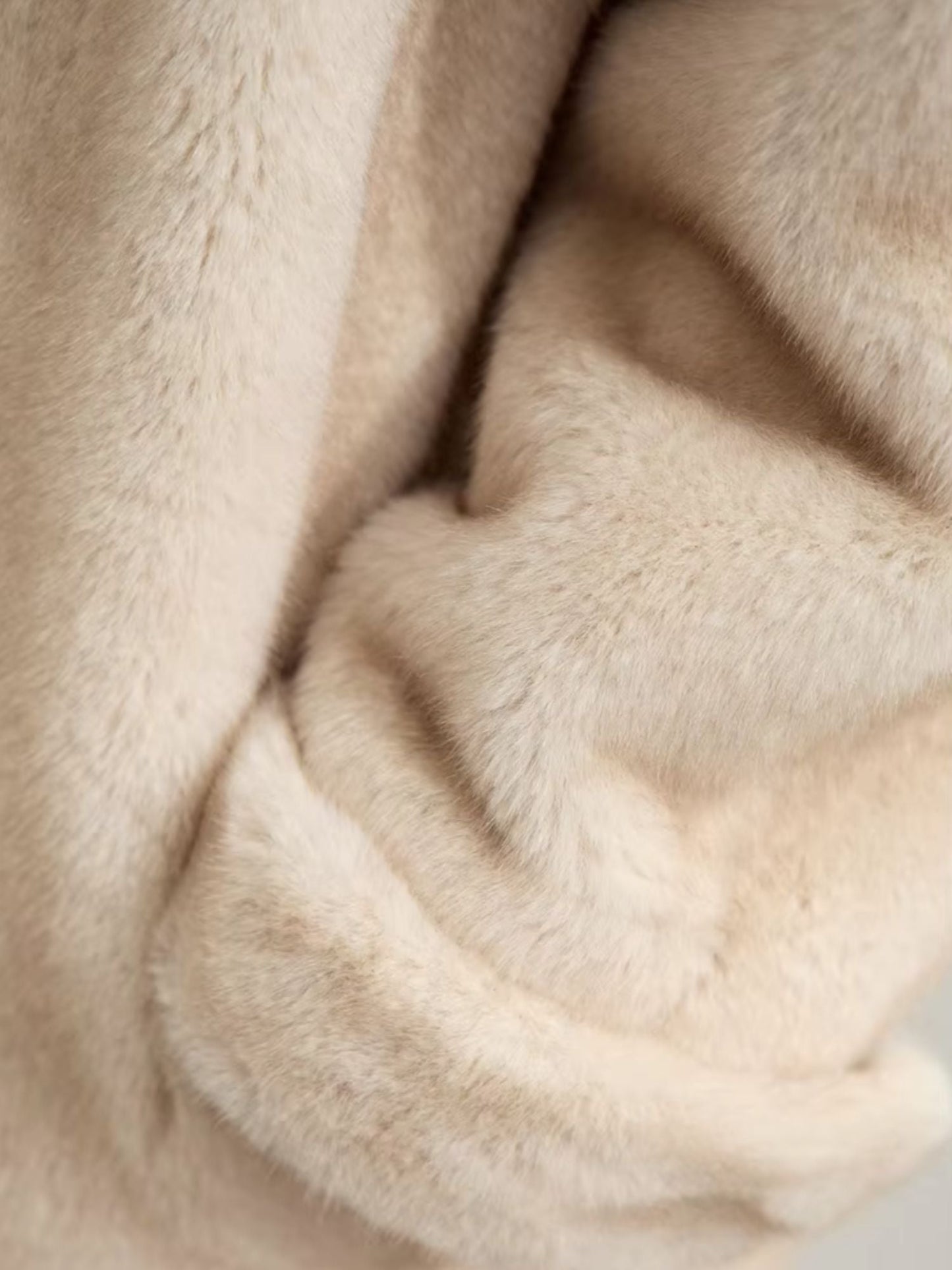 Fellimitatinierte Doppelreihige Winterjacke mit Umlegekragen
