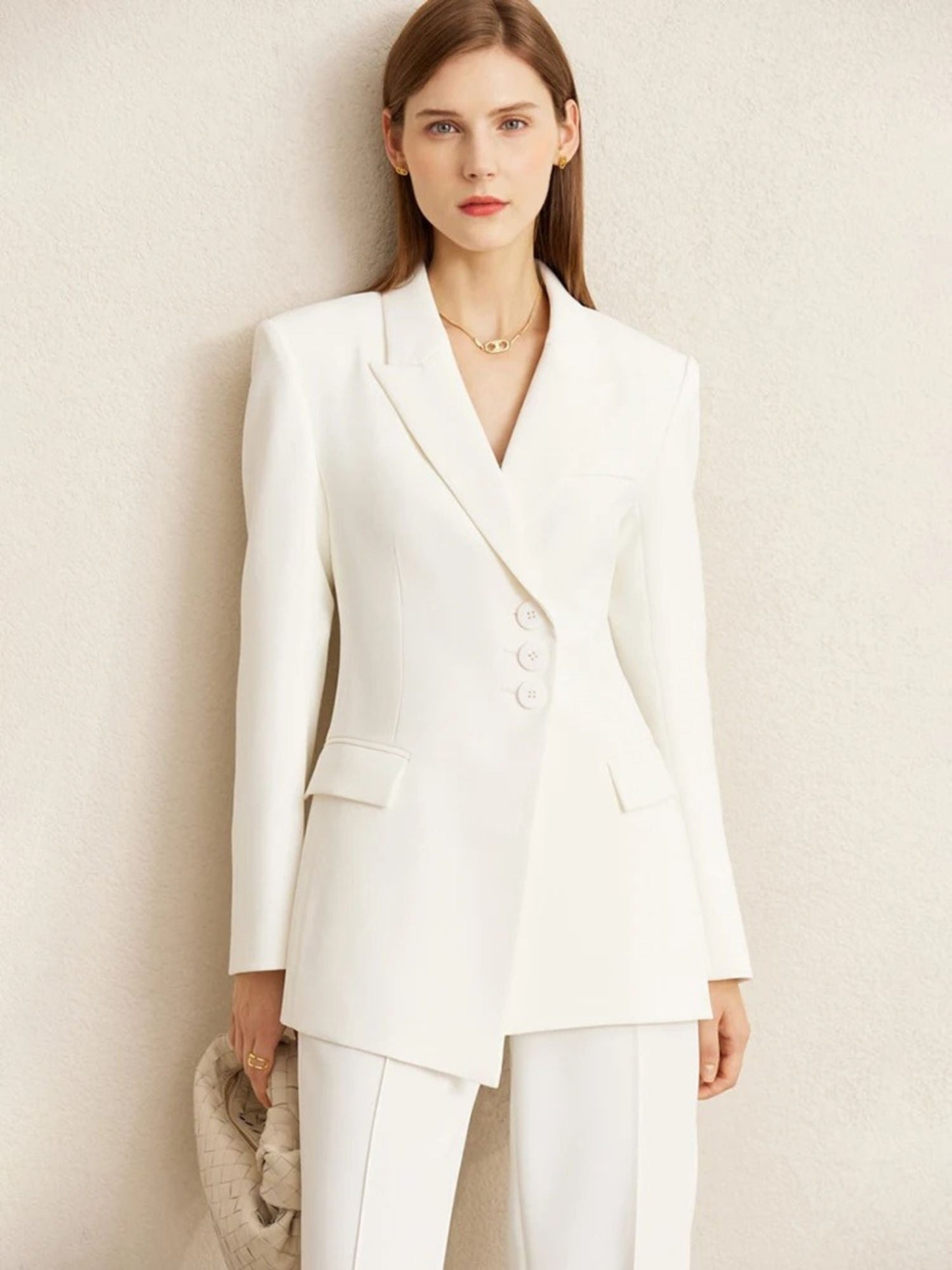 Minimalistischer Blazer- und hoch taillierter, schmal zulaufender Hosen-Set