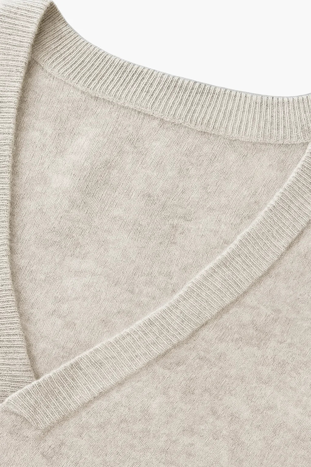 Herren Cardigan aus 100 % Merinowolle mit V-Ausschnitt – Klassische Strickmode in Schwarz, Khaki, Hellgrau und Dunkelgrau 1
