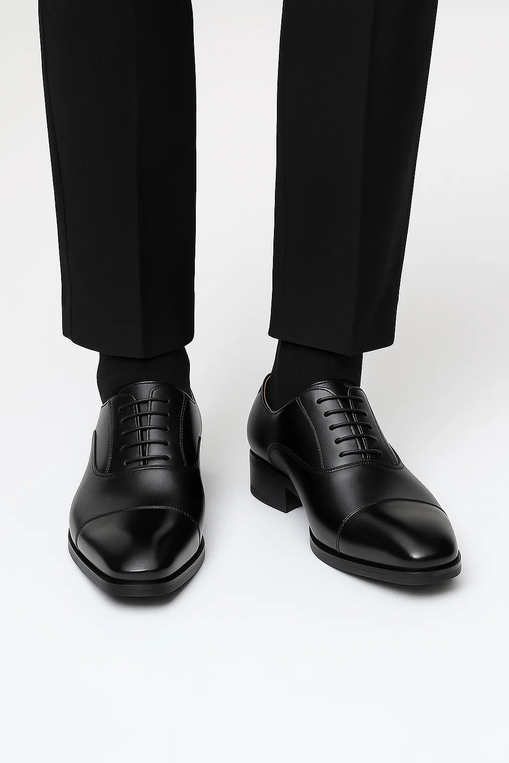 Schwarze Leder Derby Schuhe für Herren – Elegante Business- und Hochzeitskleidung mit maßgeschneiderter Passform 1
