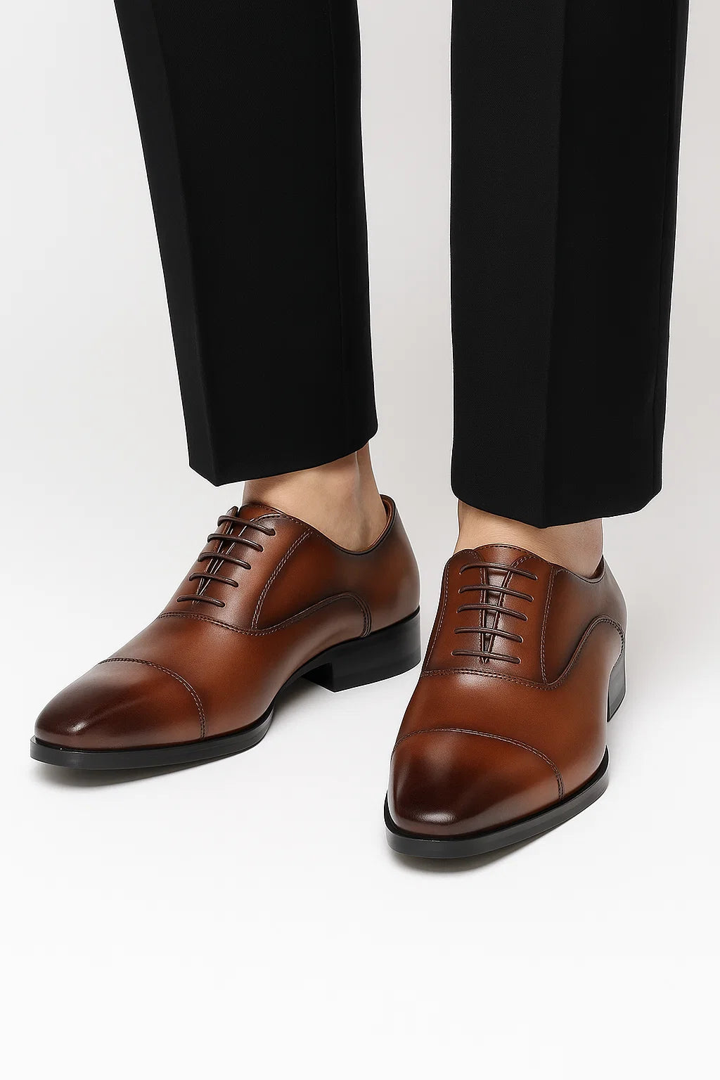 Schwarze Leder Derby Schuhe für Herren – Elegante Business- und Hochzeitskleidung mit maßgeschneiderter Passform 2