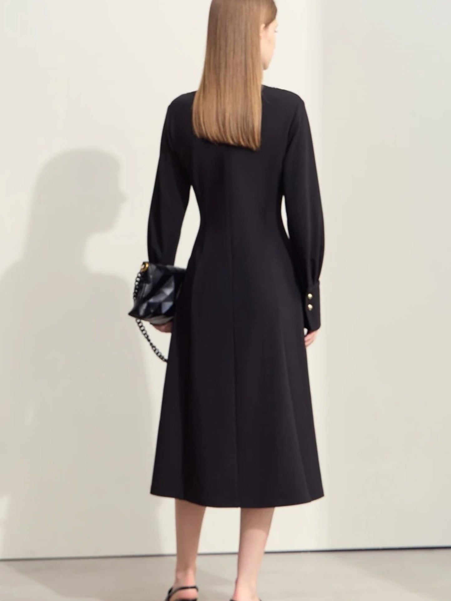 V-Ausschnitt Mid-Calf Kleid mit Umschlagärmeln