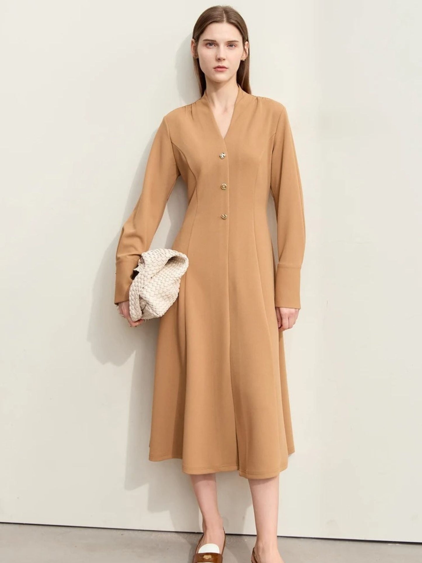 V-Ausschnitt Mid-Calf Kleid mit Umschlagärmeln